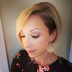 Meet your Posher, Laura